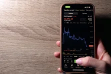 Altcoin Trading Explained: Pros, Cons and Most Popular Platforms