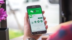 How does WeChat Pay work