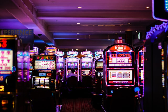 how much does a casino make?
