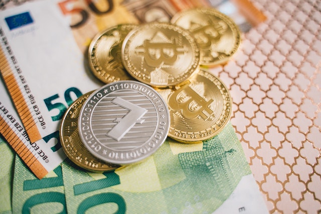 900 bitcoins in eur