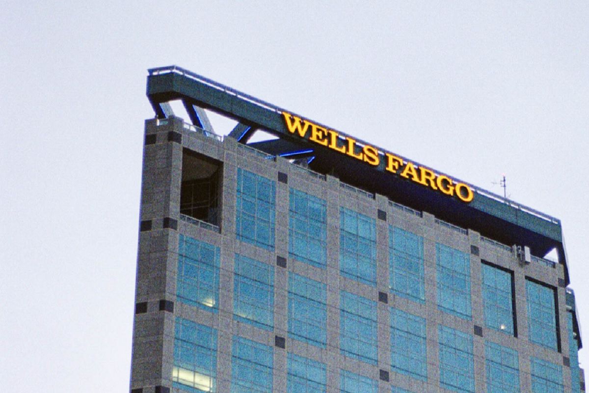 Wells Fargo Reportedly Works With Borrowers as Office Sector Struggles
