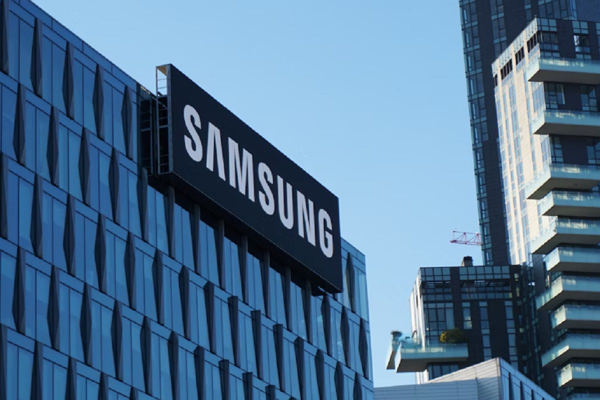 Samsung Cuts in Memory Chip Production