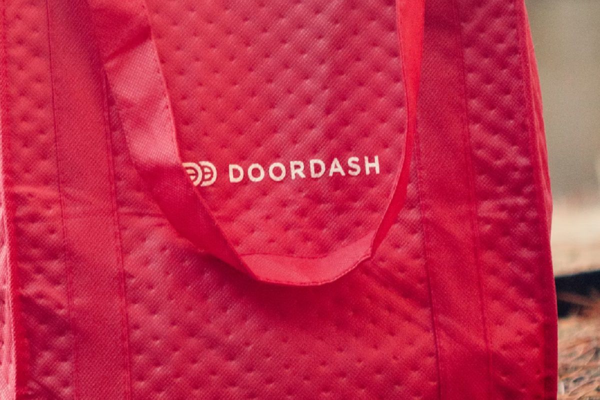 DoorDash and Uber Compete to Increased Delivery Subscription Usage
