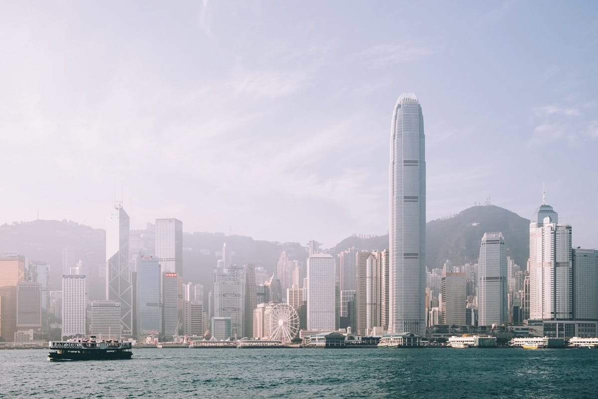 Economists Worsen Hong Kong’s Growth Outlook 