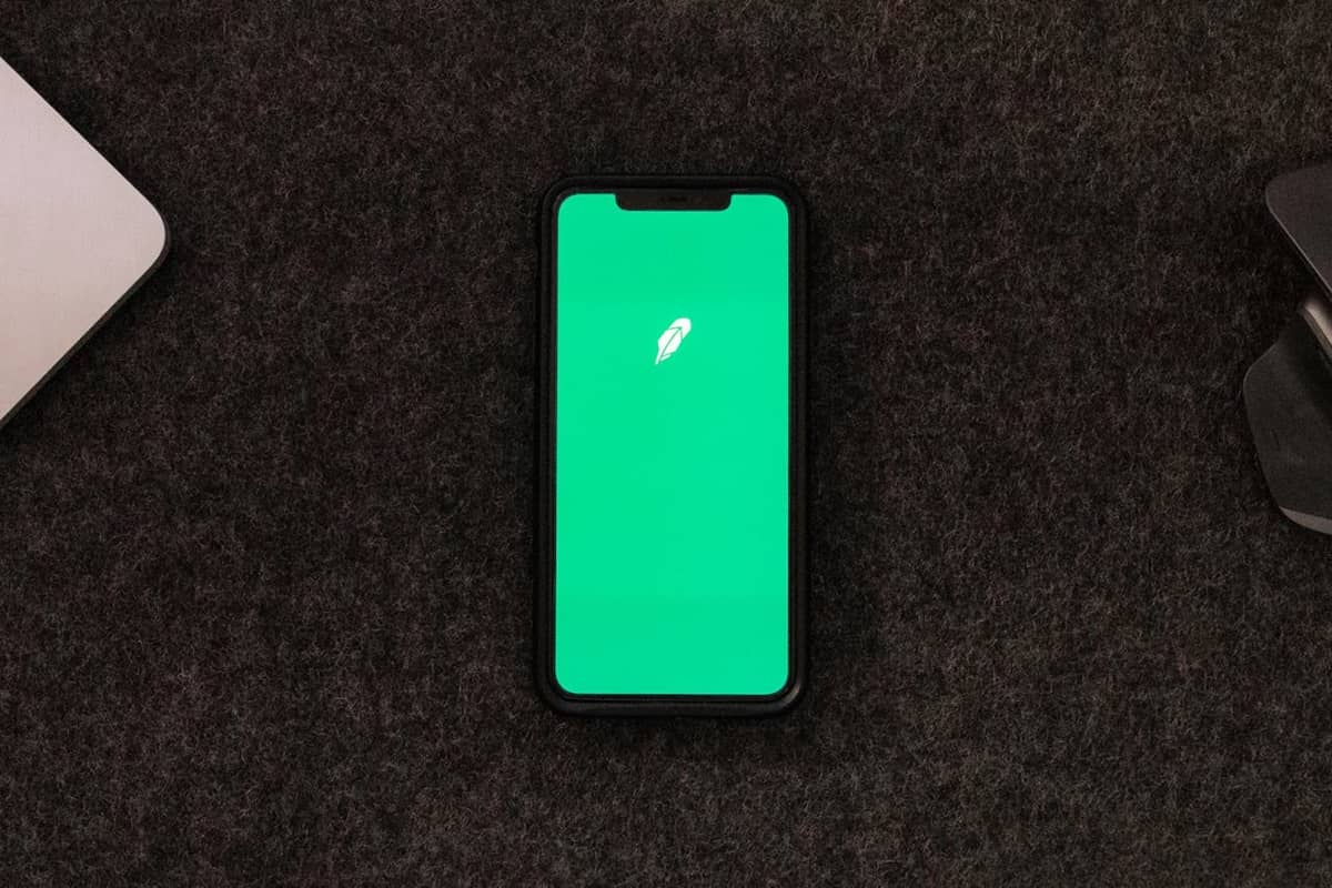 Robinhood Jumps After Growth in Assets 