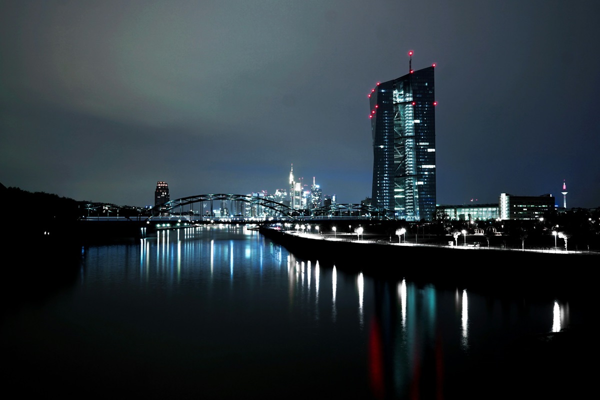 ECB Holds Interest Rates to First Cut in June
