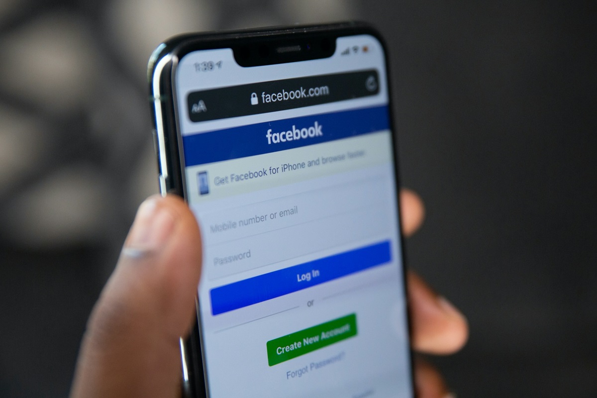 Meta Considers News Blocking From Facebook in Australia