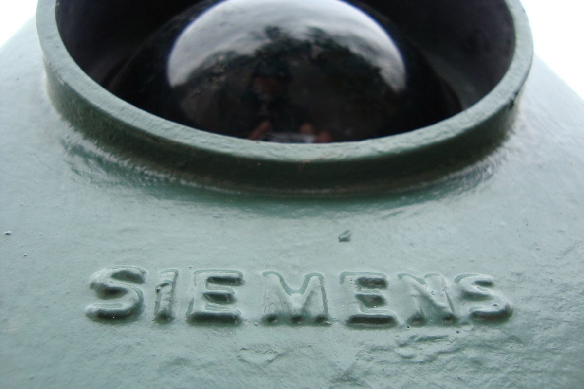 Siemens Reviews Healthineers Majority Stake