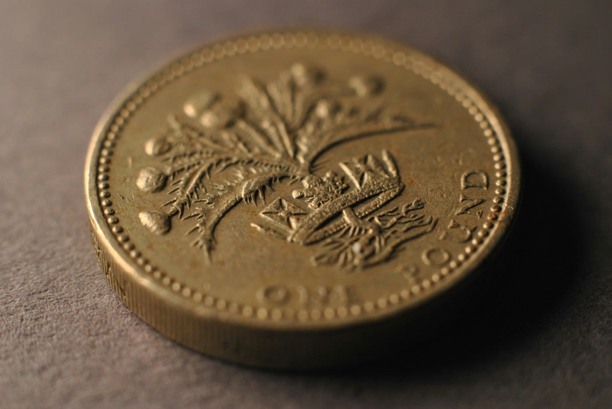 Lloyds App Feature Proves a Hit, Highlighting Resilient Cash Use in the UK