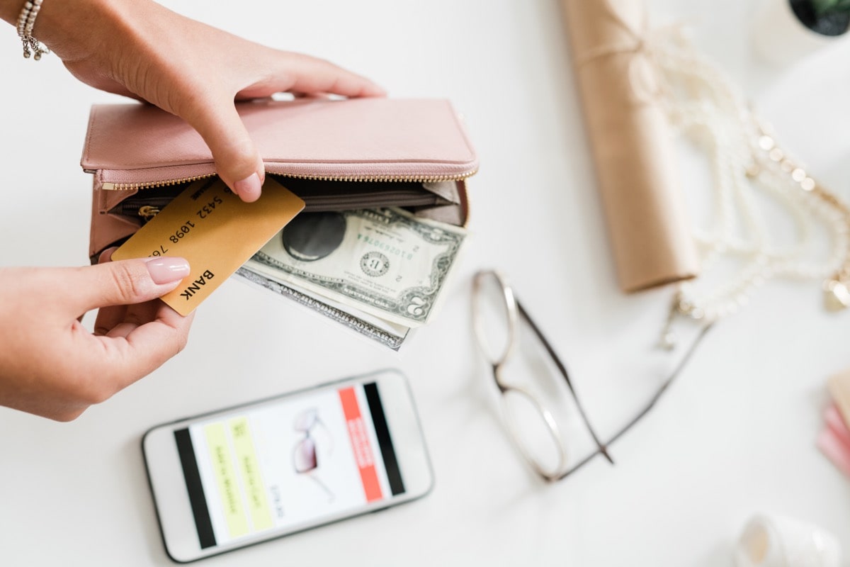 More Than Half UK Adults Use Mobile Wallets But Debit Cards Still Prevail