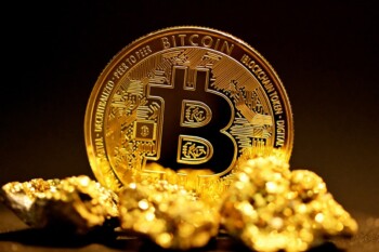 BitMEX Highlights Bitcoin Potential, Warns of High-Yield Stablecoin Trap, as the Crypto Exchange Turns 11