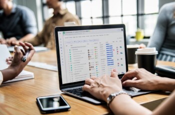 Using Modern Team Management Methods to Improve Collaboration in Hybrid Work Models
