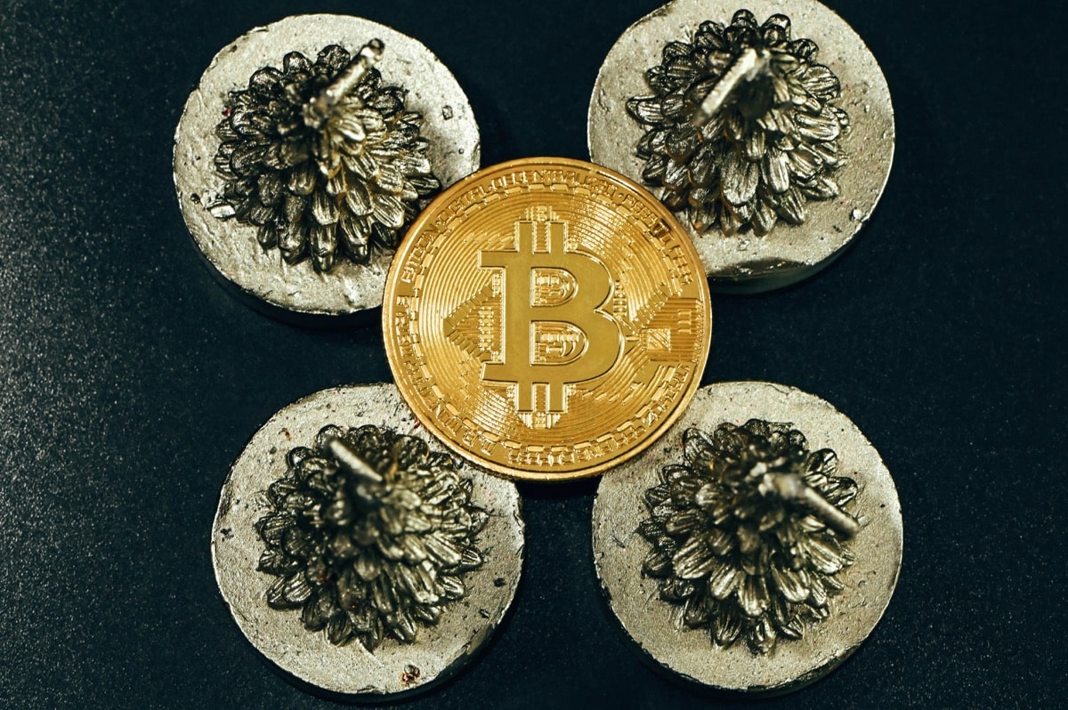 Bitcoin Stalls Below $69,000 as Bulls Struggle to Regain Momentum