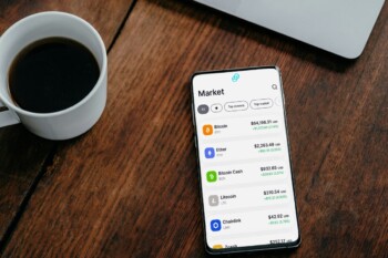 Stablecoin Signals: Why Tether’s USDT Is Shrinking and What It Means for Crypto Investors