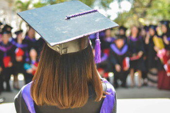 UK Graduate Job Listings Fall Below 10,000 for the First Time on Record
