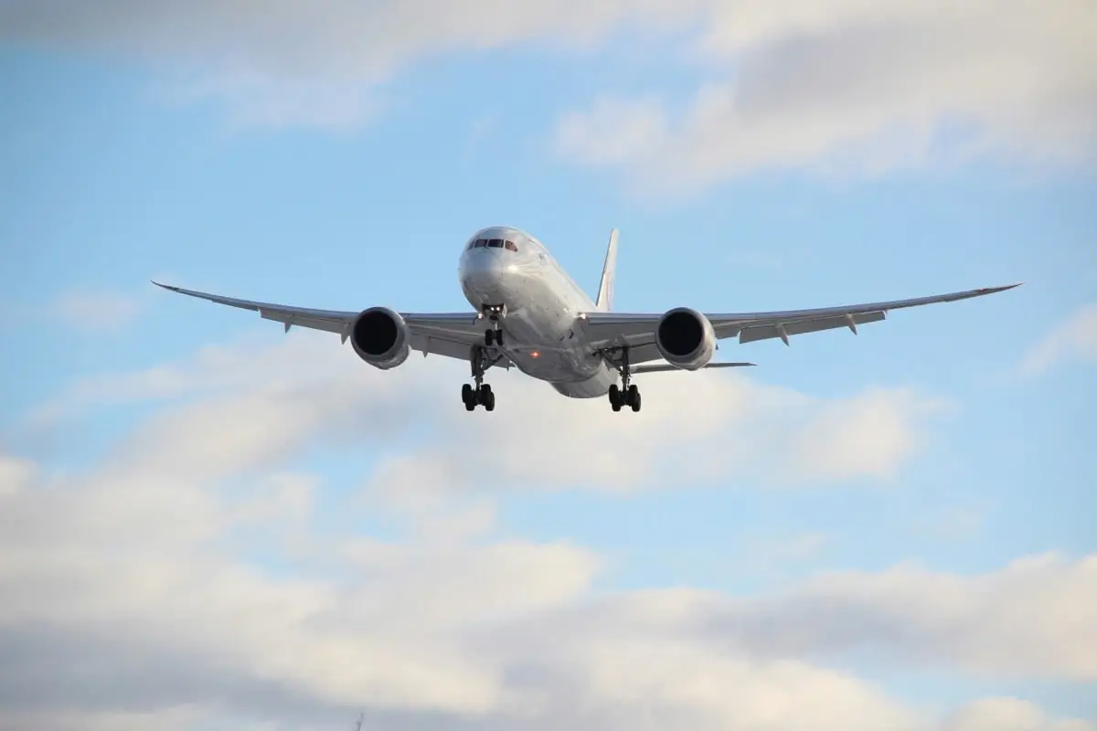 LIFT Becomes First South African Airline to Offer Apple Pay, Google Pay and Crypto Payments