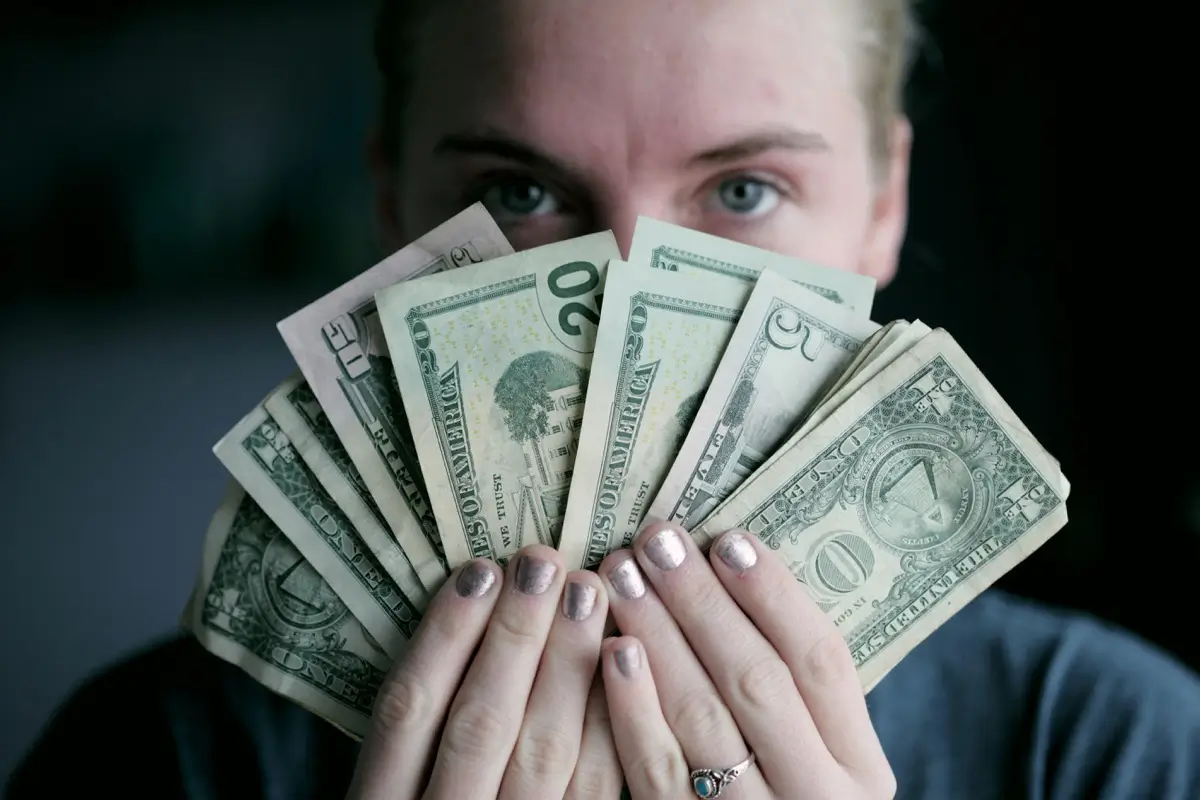 Tech and Money: How the AI and Fintech Boom Is Reshaping Global Wealth and Who Gets Left Out