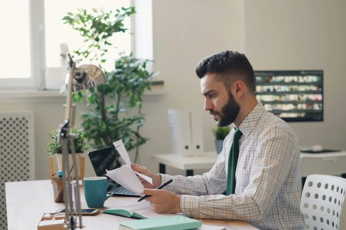 Why Insurance Agencies Lose Clients During Renewal Season