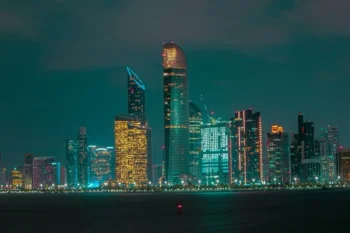 Coinbase Wins Abu Dhabi Approval to Sell Tokenized Stocks