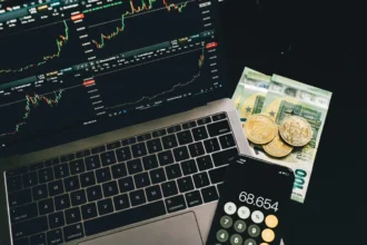 Cronos Blockchain Halts After Tectonic Exploit Strands Funds