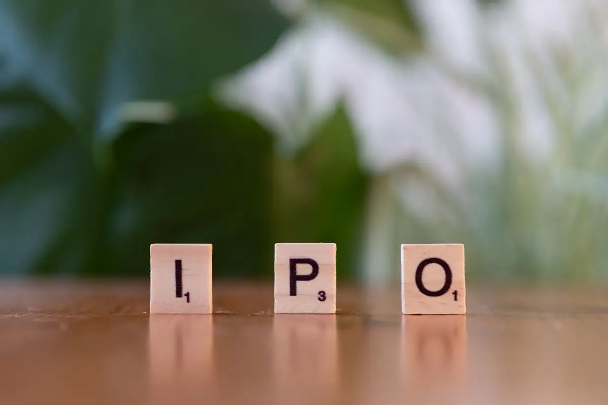 Anthropic Files for IPO in Global Race to Raise Cash for AI