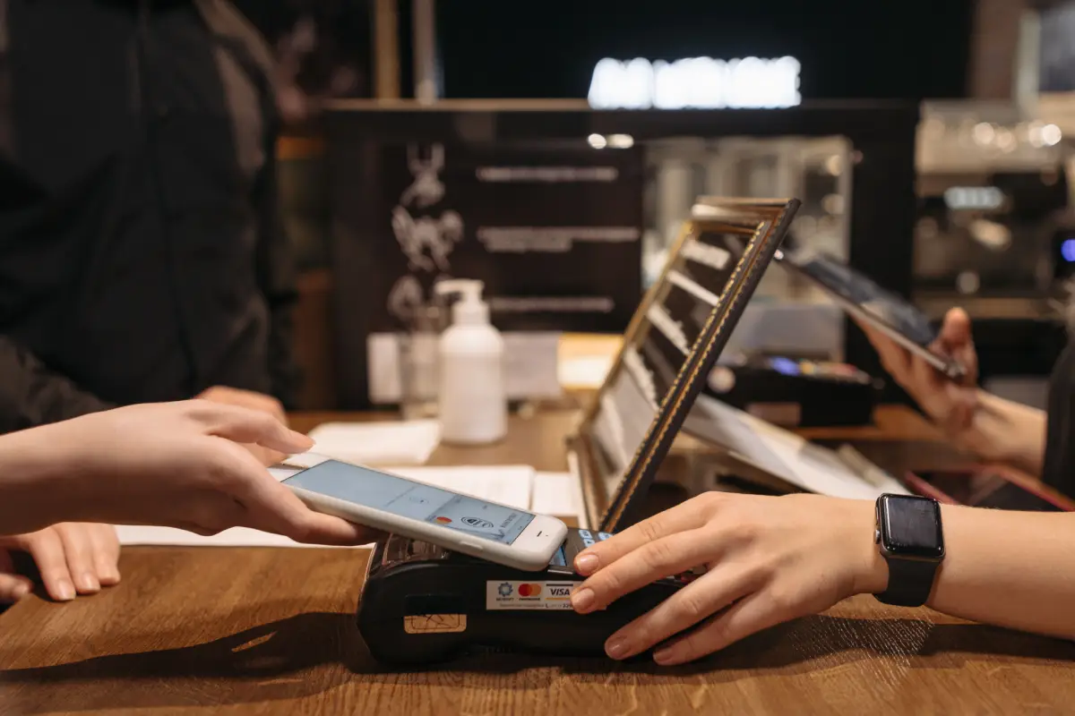 Lydian Pay Turns iPhone and Android Smartphones into Crypto Payment Terminals